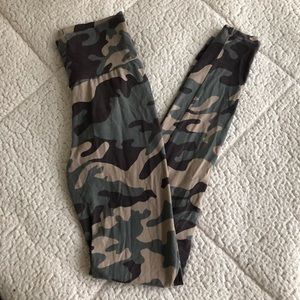 Camo leggings
